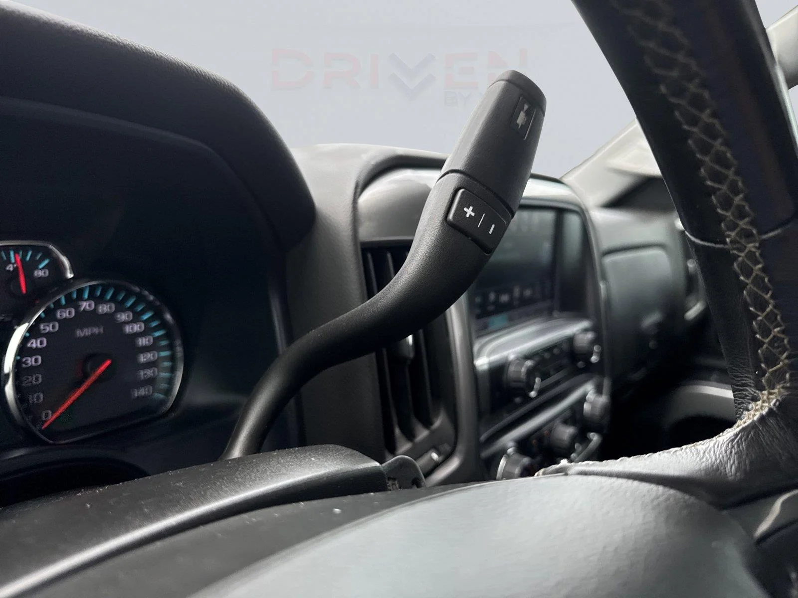 Used 2018 SUMMIT WHITE Chevrolet LT image 23