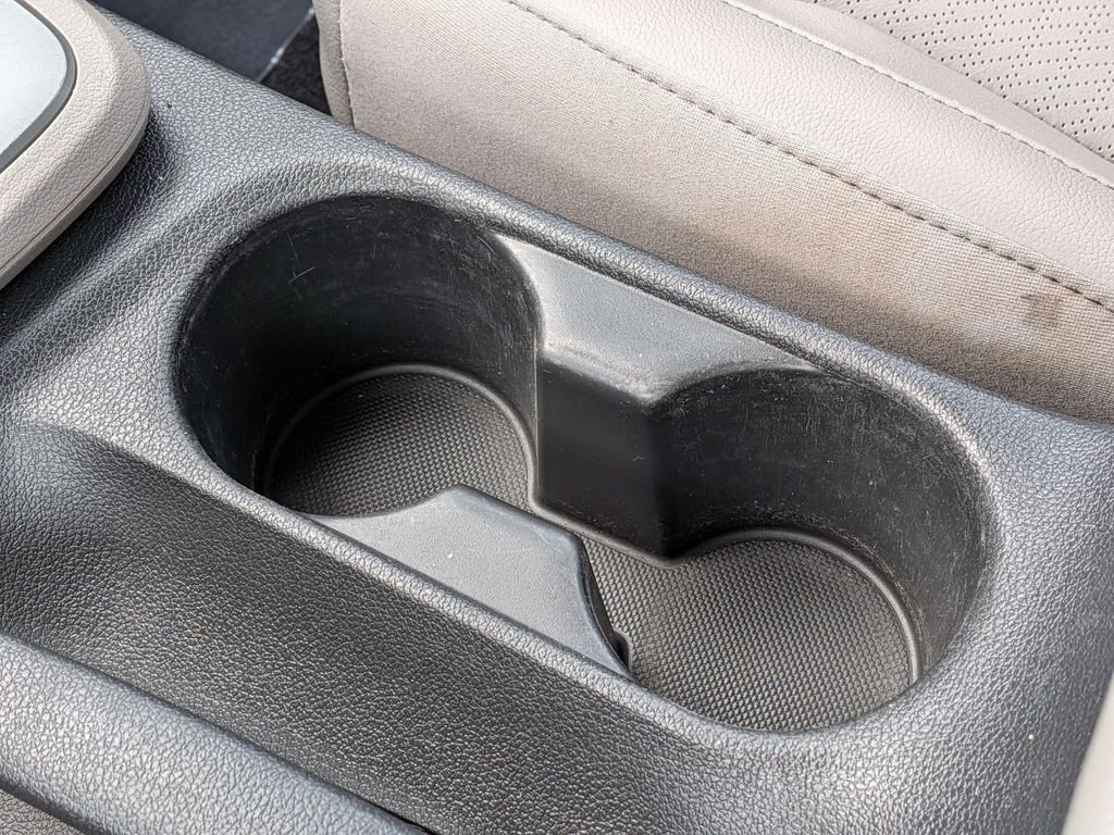 2020 Hyundai Elantra Limited - Photo 21