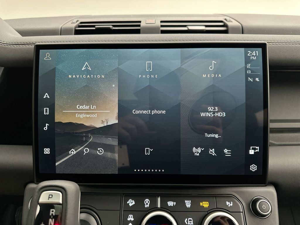 Used 2026  Land Rover S image 14