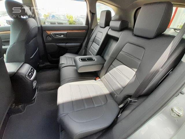 Used 2020 Lunar Silver Metallic Honda Touring image 44