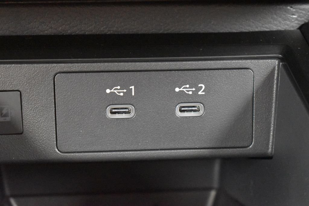 Certified Used 2025 White Nissan SR image 21