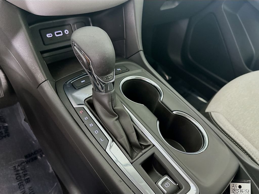 Used 2023 Summit White Chevrolet LT image 19