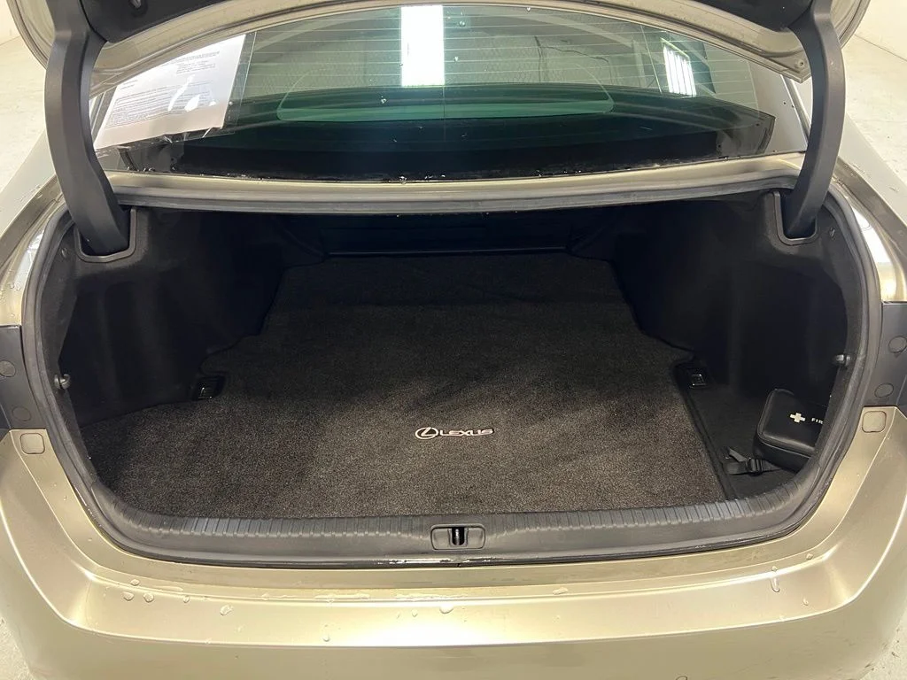 Used 2015 Silver Lexus 350 image 28