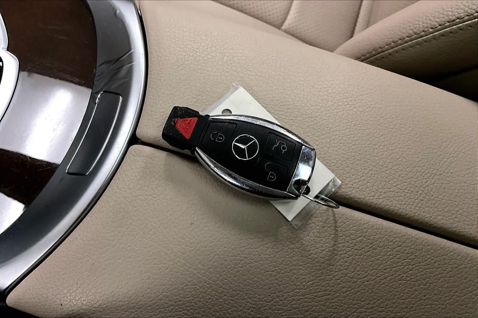 Used 2018 Diamond Silver Metallic Mercedes-Benz GLC 300 image 15