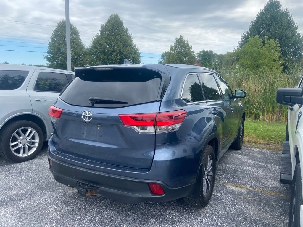 Used 2017 Shoreline Mist Toyota XLE image 5