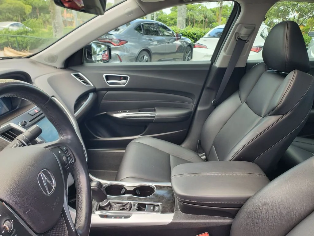 Used 2020 White Acura 2.4L image 14
