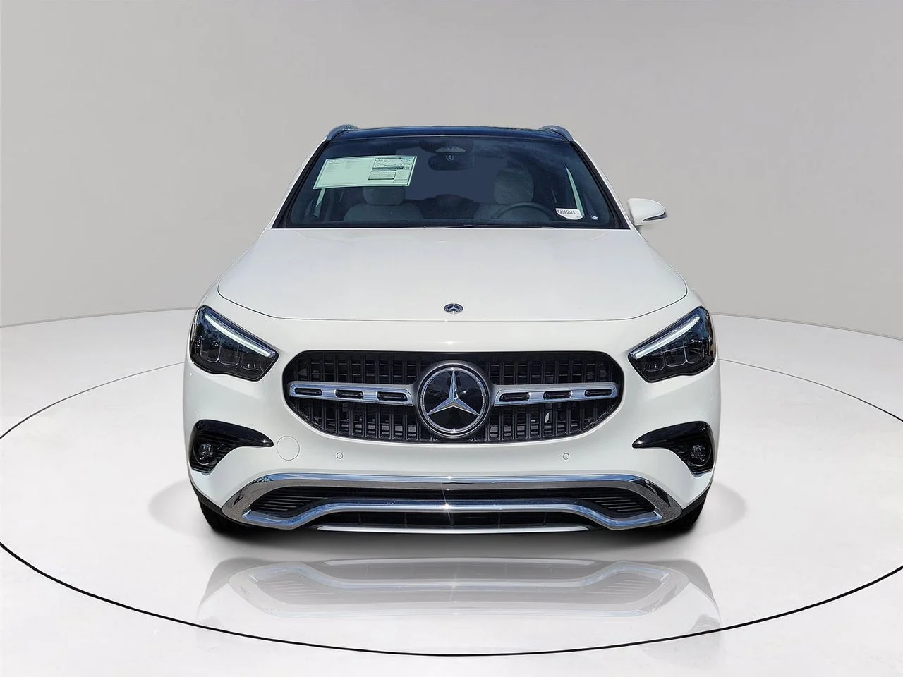 New 2026 Polar White Mercedes-Benz GLA 250 image 2