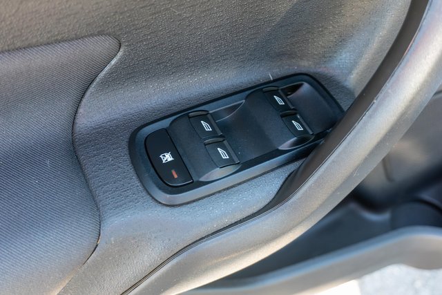 Used 2018 Magnetic Ford SE image 17