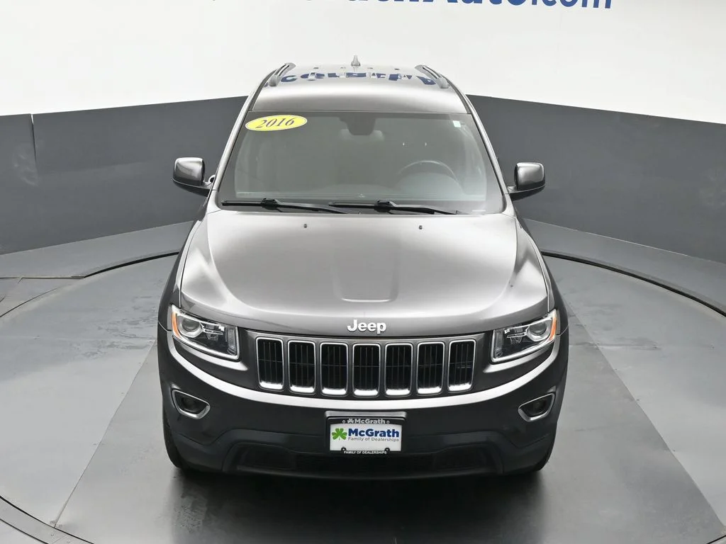 Used 2016 Gray Jeep Laredo image 27