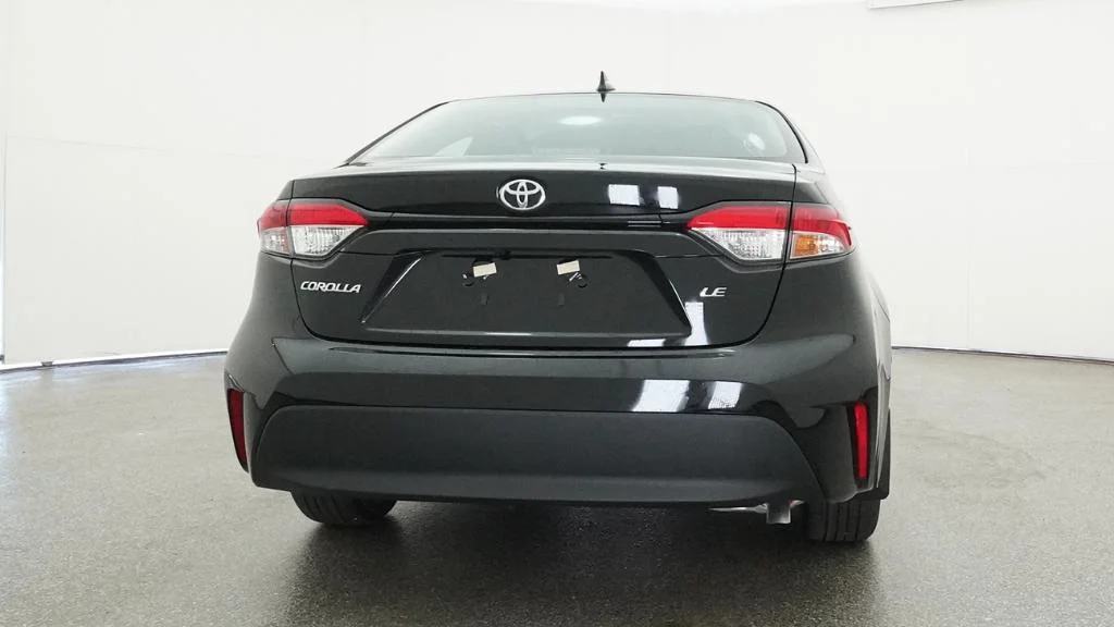 New 2026 Midnight Black Metallic Toyota LE image 16