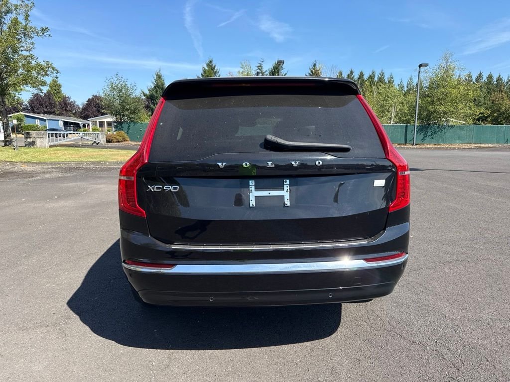 Used 2024 Onyx Black Metallic Volvo Ultimate image 5