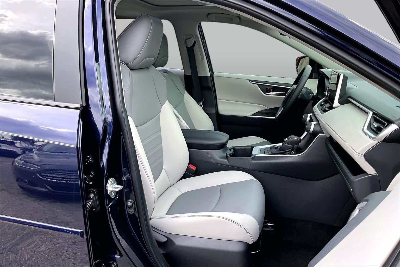 Used 2025 Blueprint Toyota Hybrid XLE Premium image 11