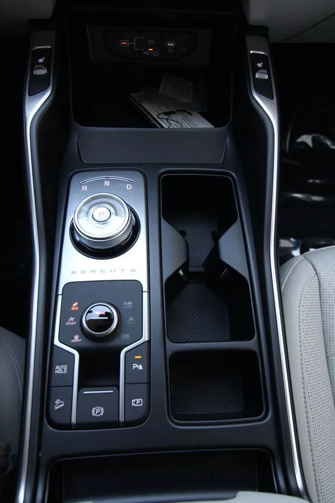 New 2026 Volcanic Sand Kia EX image 27