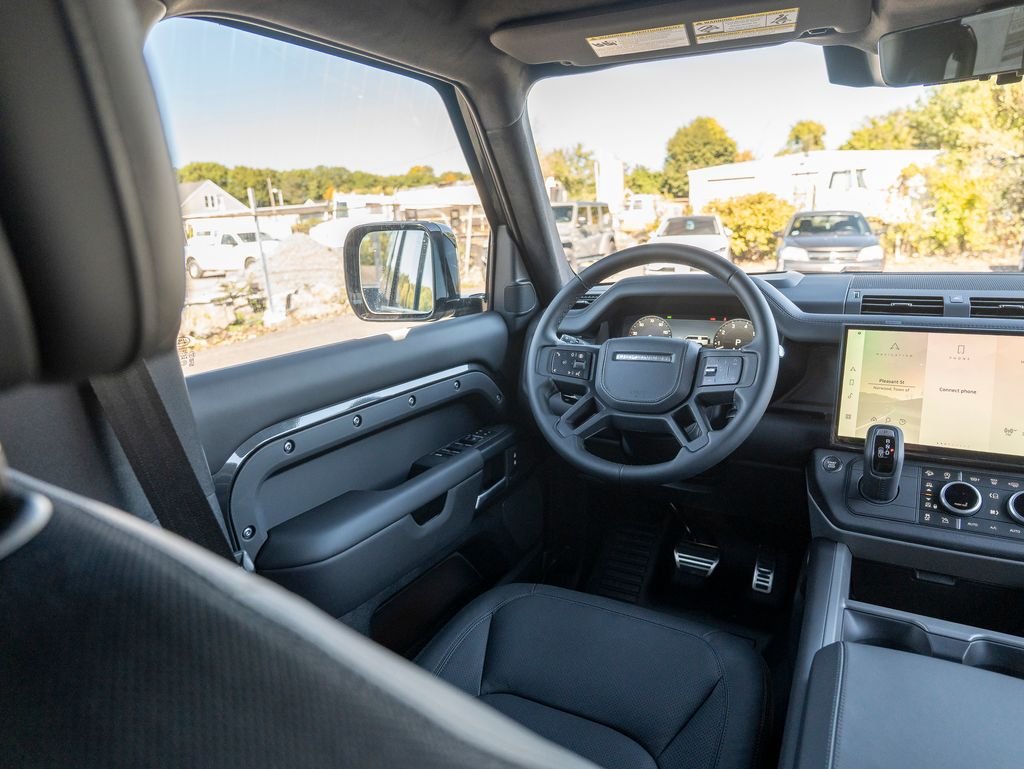 2026 Land Rover Defender V8 - Photo 18