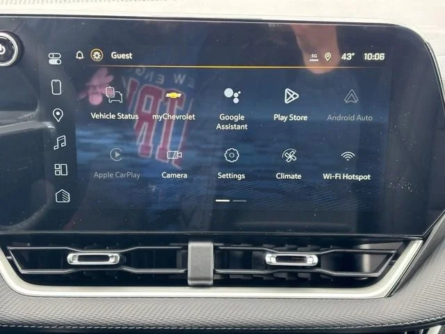 New 2026 Mosaic Black Metallic Chevrolet LT image 15