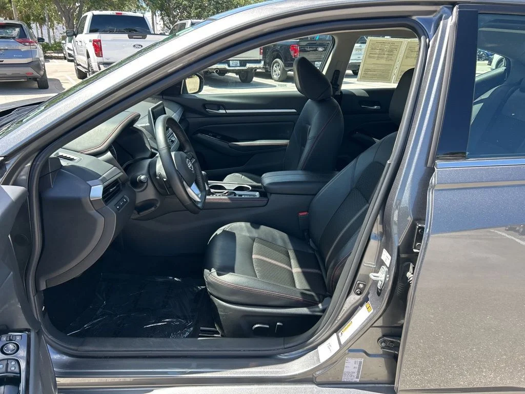 Used 2025 Gray Nissan 2.5 SR image 16