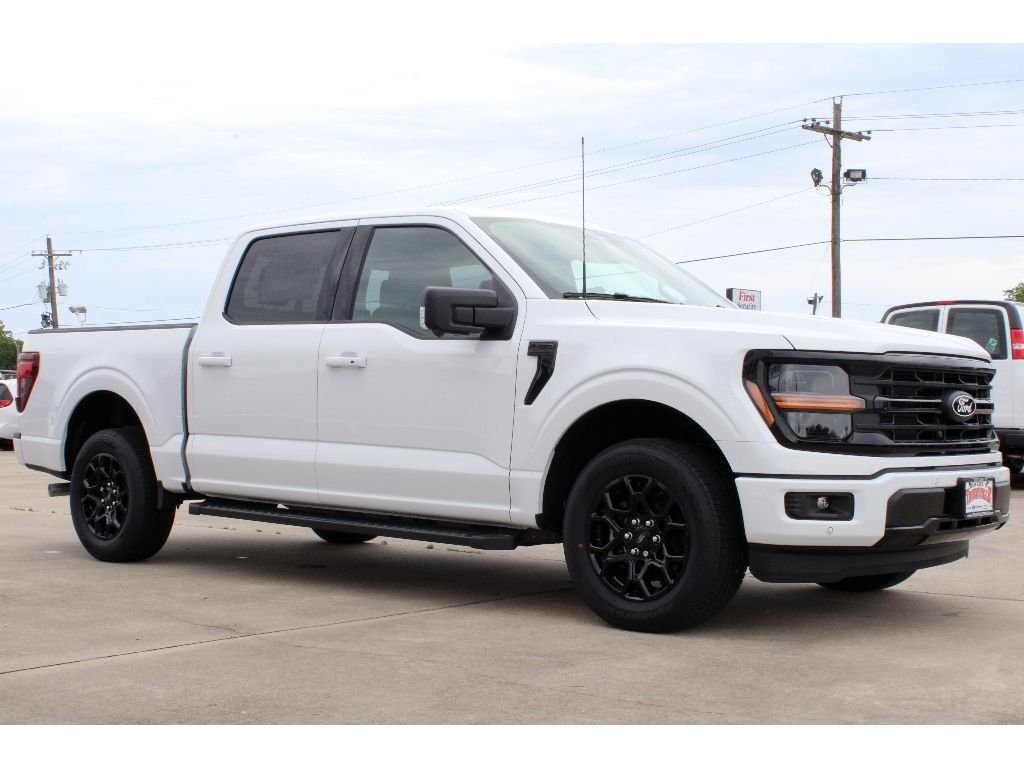 New 2026 Oxford White Ford XLT image 30