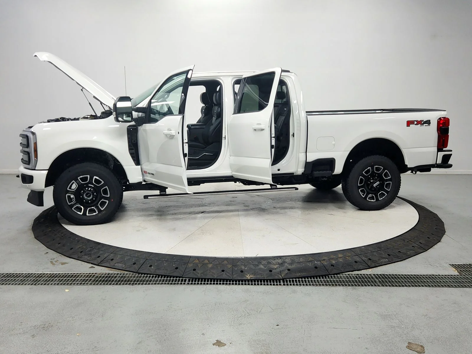 New 2026 White Ford Platinum image 12