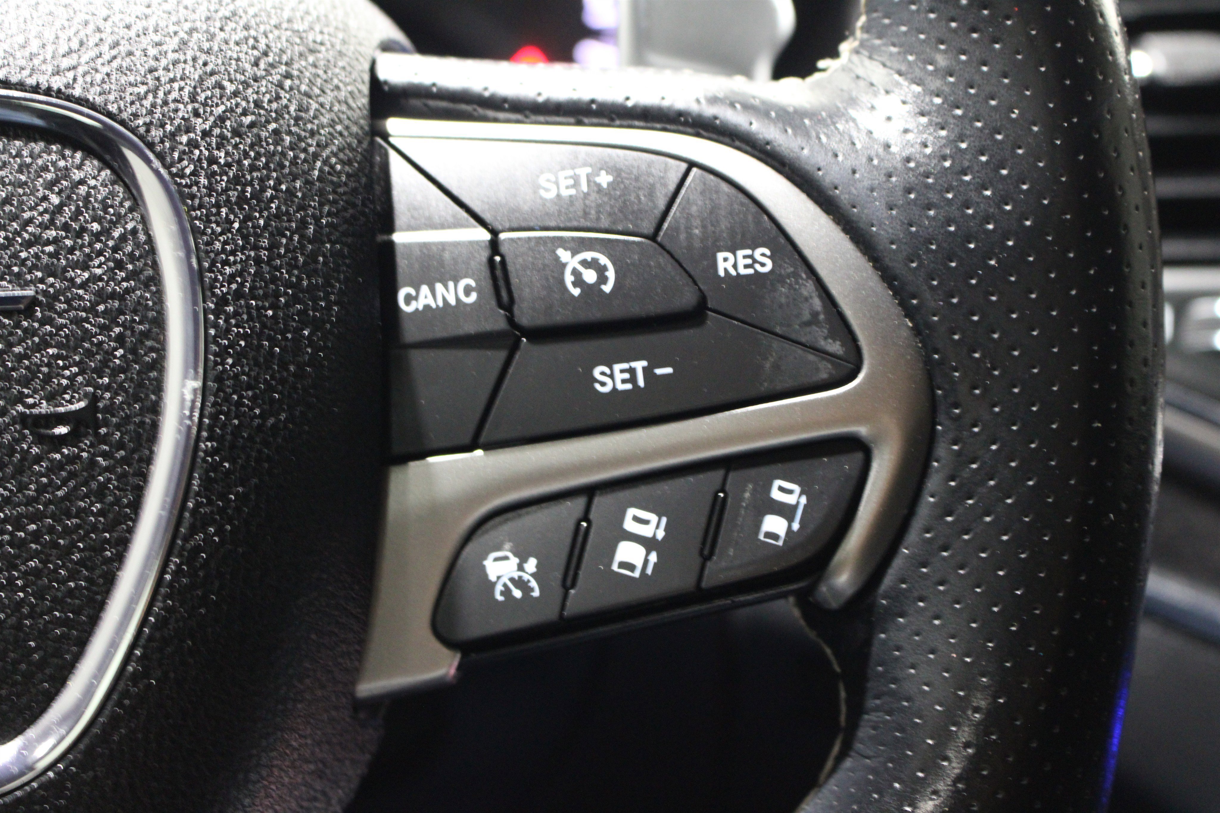 Used 2017 Granite Crystal Metallic Clearcoat Jeep SRT image 13