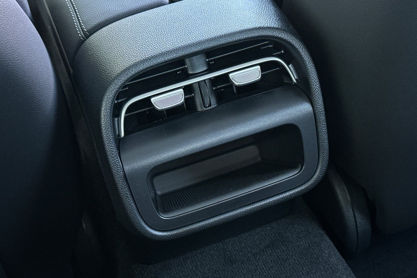 2026 Mercedes-Benz E-Class E350 - Photo 24