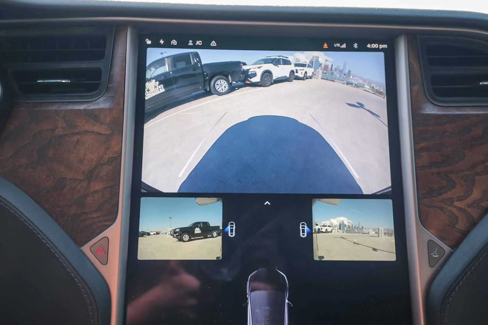 Used 2018  Tesla  image 25