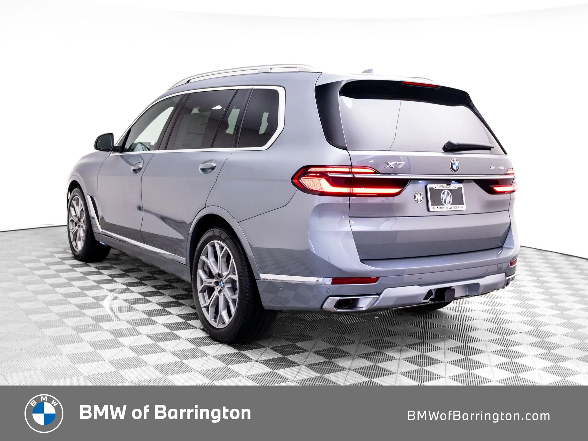 New 2026 Gray BMW xDrive40i image 3