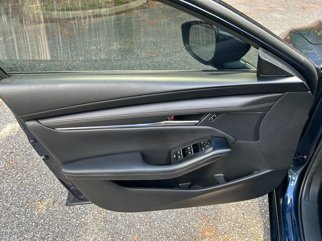 Used 2021 Blue Mazda Preferred image 15