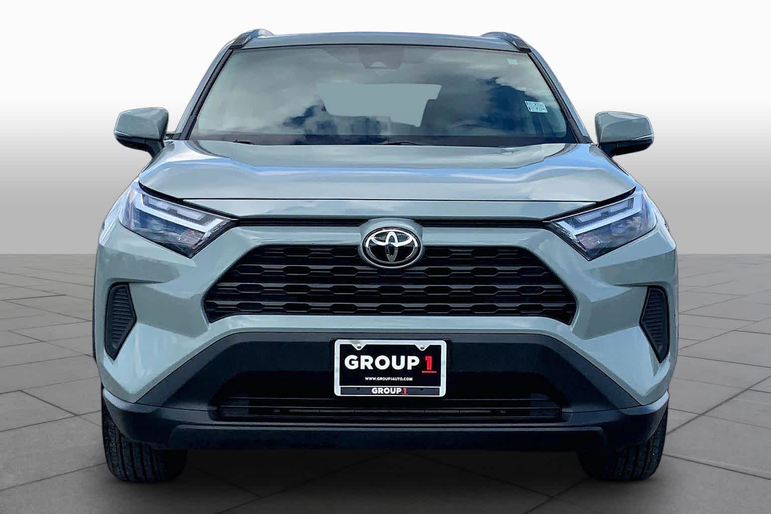 Used 2022 Lunar Rock Toyota XLE image 4