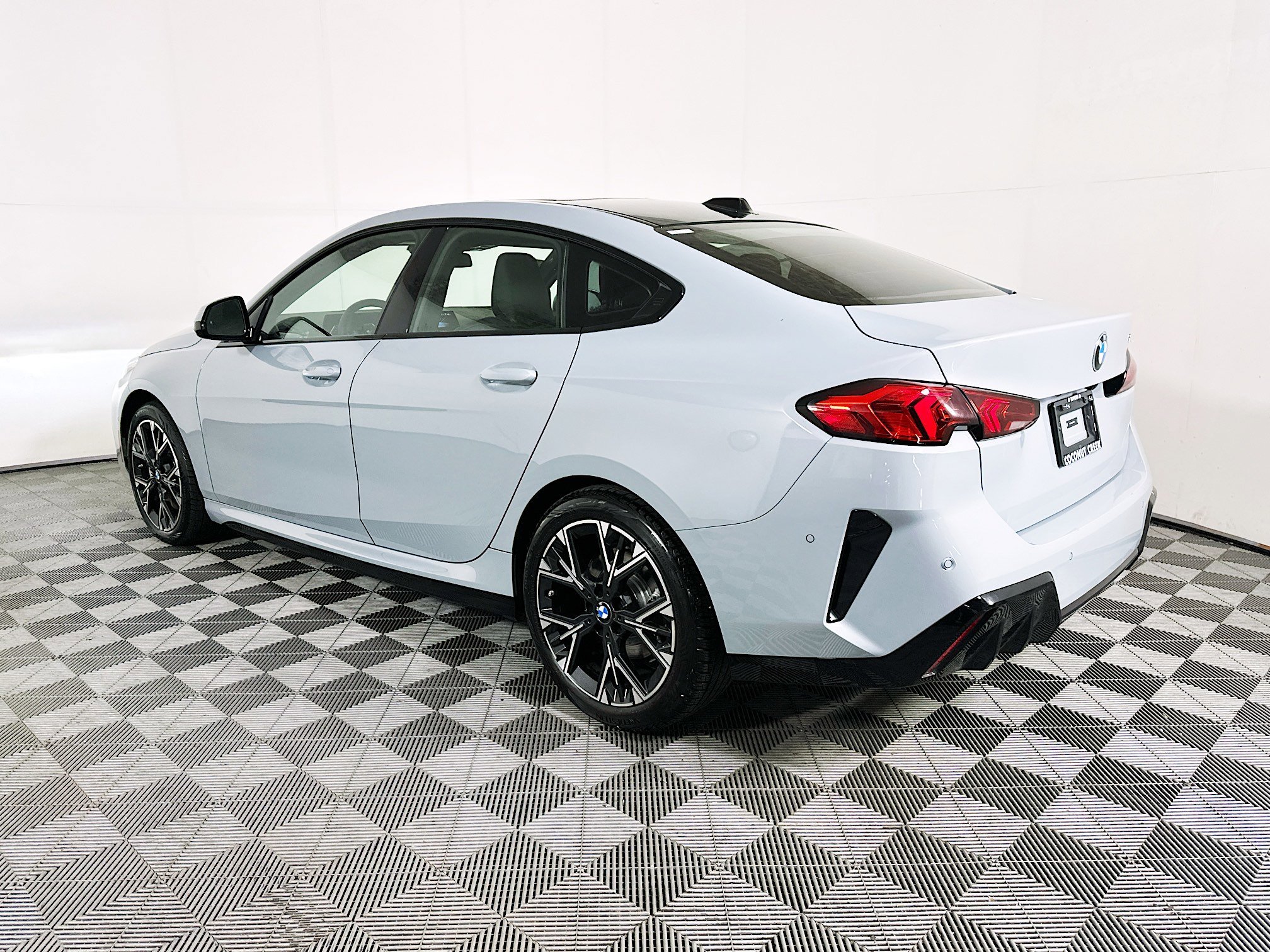 2026 BMW 2 thumbnail 7