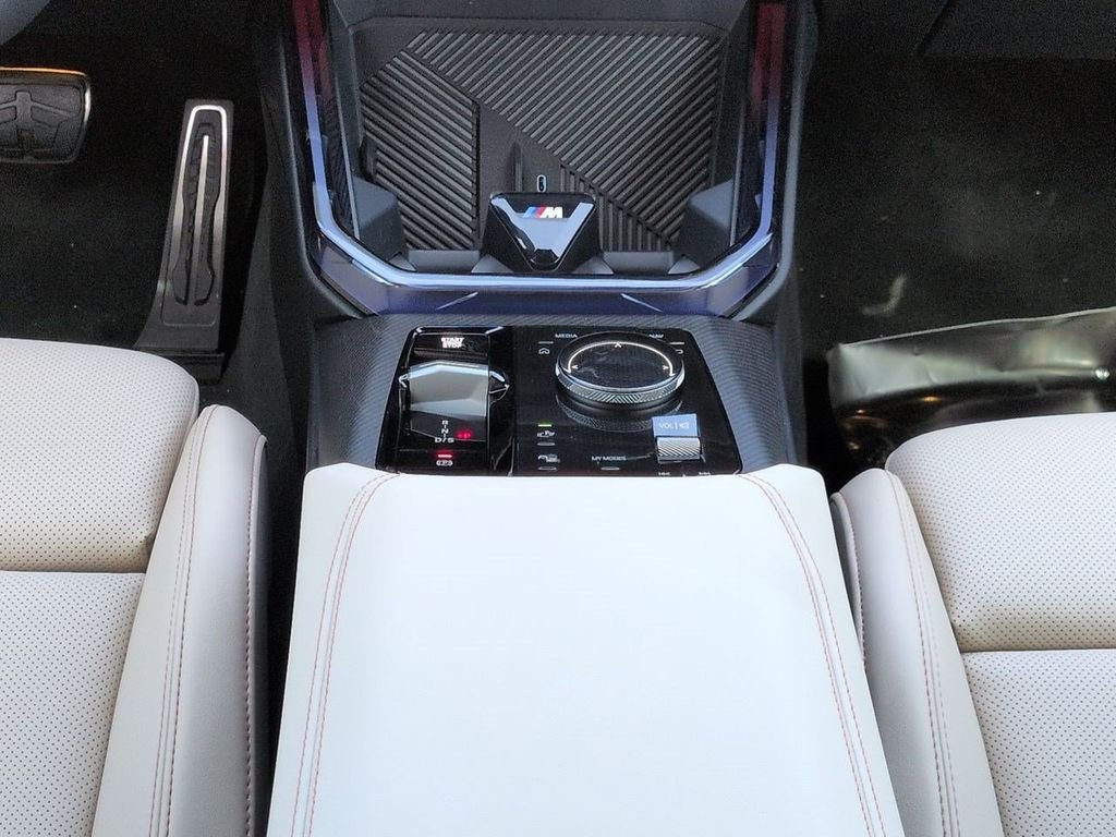 New 2026 Blue Metallic BMW 30 xDrive image 18