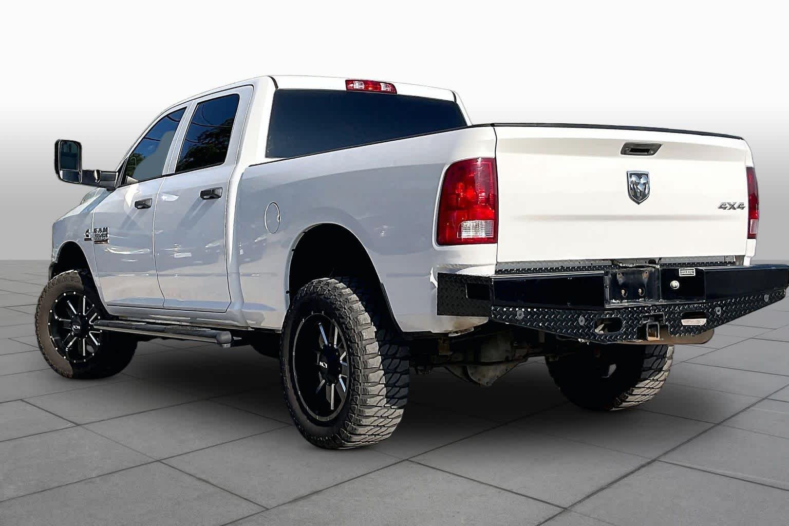 Used 2016 Bright White Clearcoat Ram Tradesman image 12