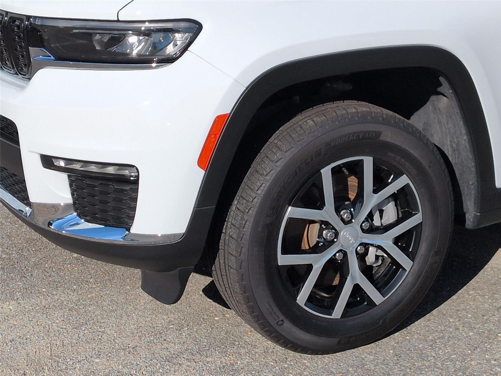 Used 2025 Bright White Clearcoat Jeep Limited image 9