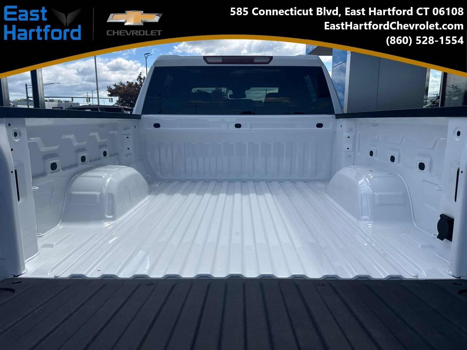 New 2026 Summit White Chevrolet LT (2FL) with Convenience Package - Trailering Package - 20in Grazen Wheels image 11