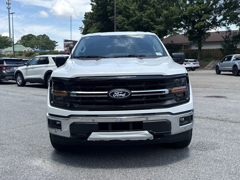 New 2026 White Ford XLT image 2