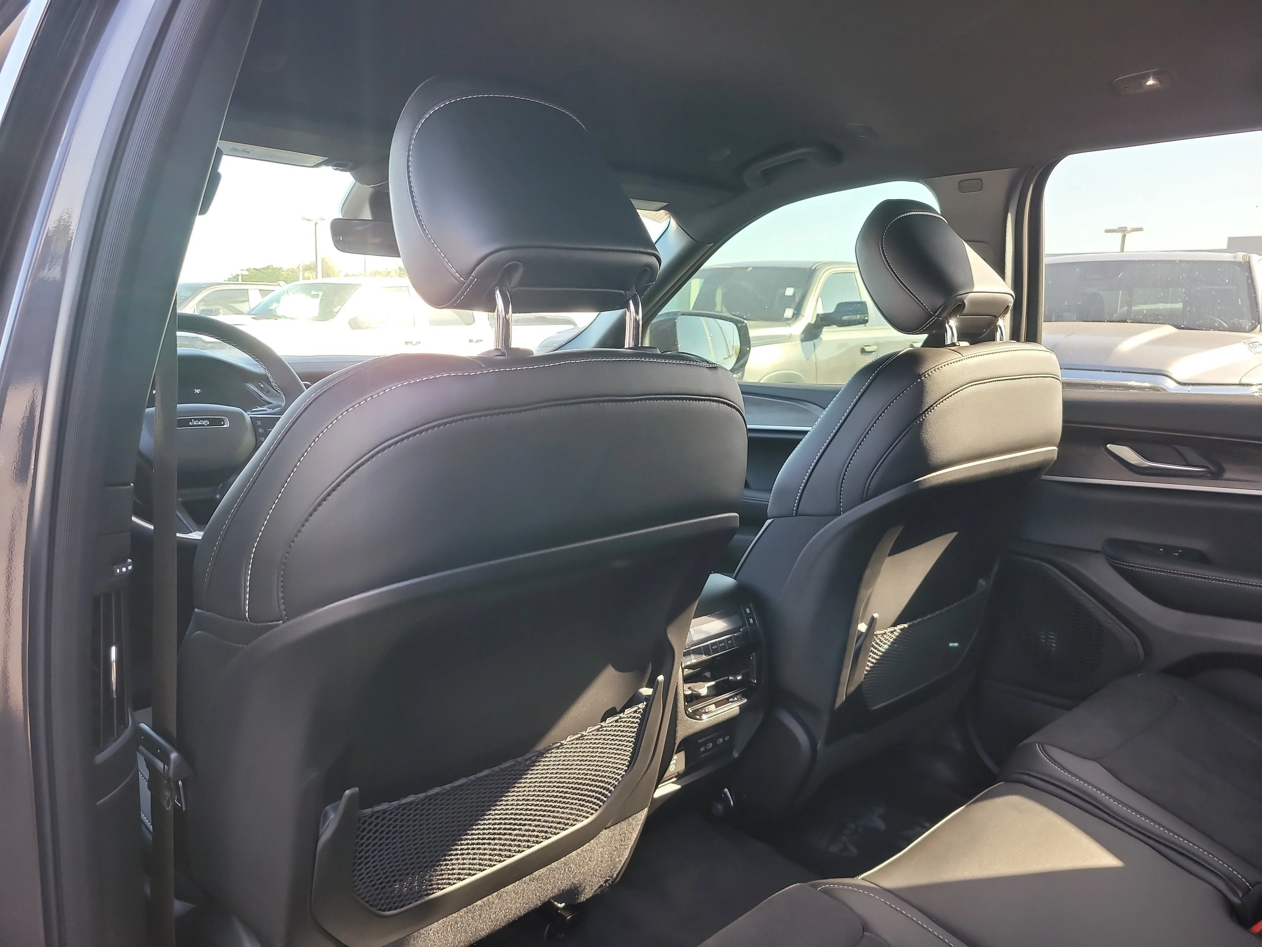 New 2026 Baltic Gray Metallic Clearcoat Jeep Laredo Altitude image 12