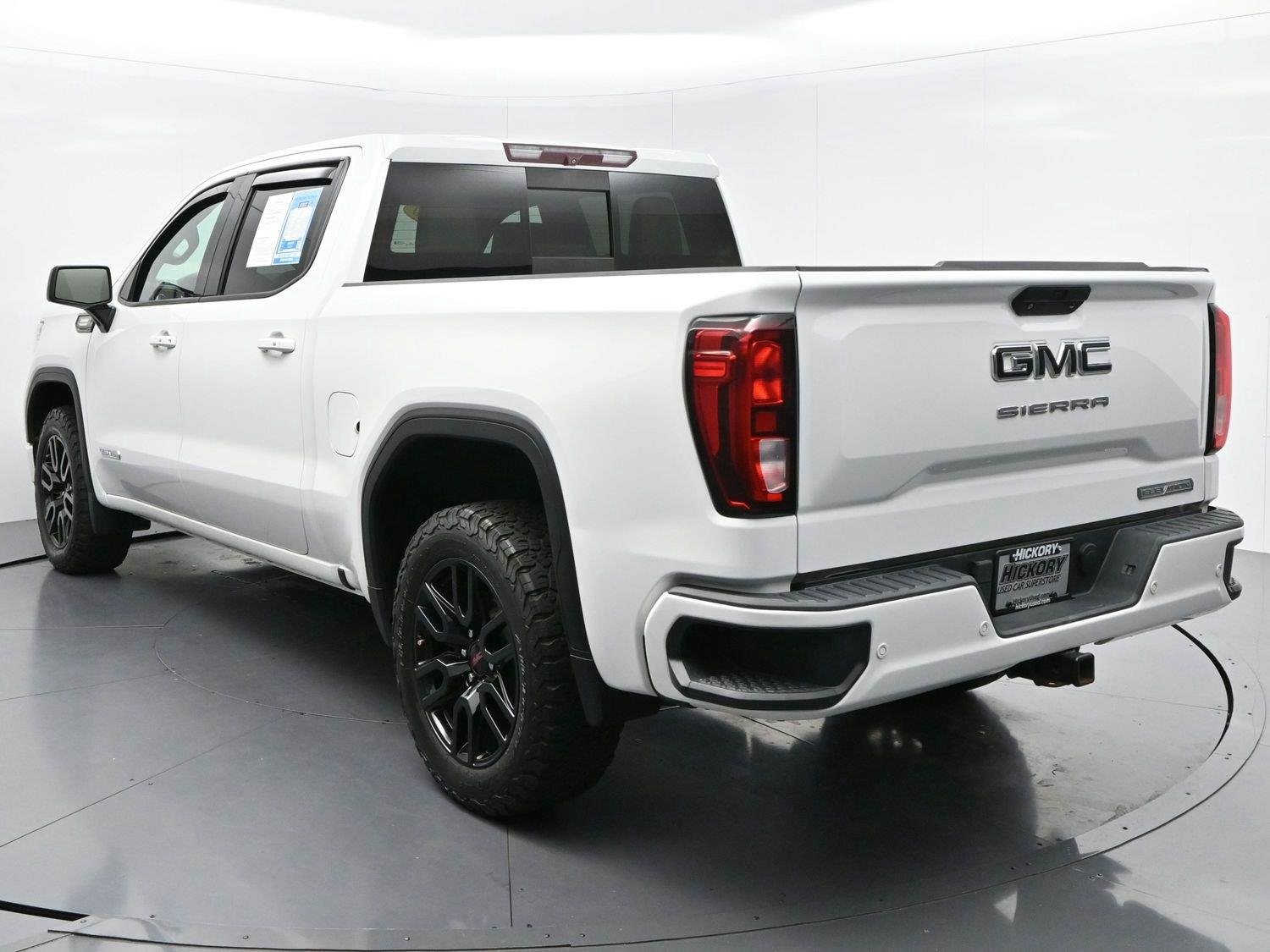 Used 2020 Summit White GMC Elevation image 5