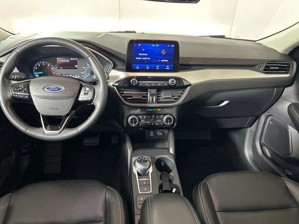 Used 2022 Oxford White Ford SEL image 27