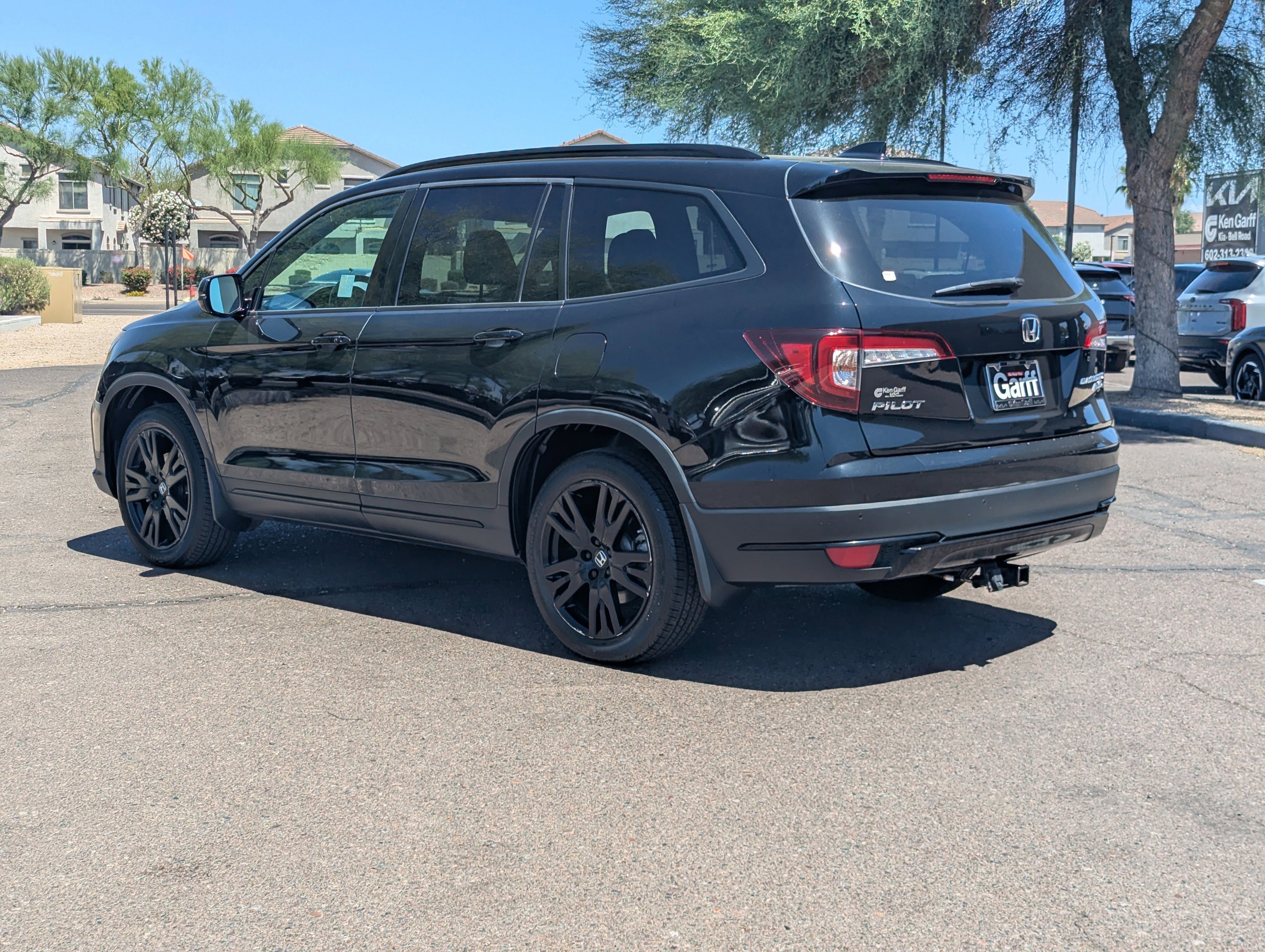 Used 2022 Crystal Black Pearl Honda Black Edition image 4