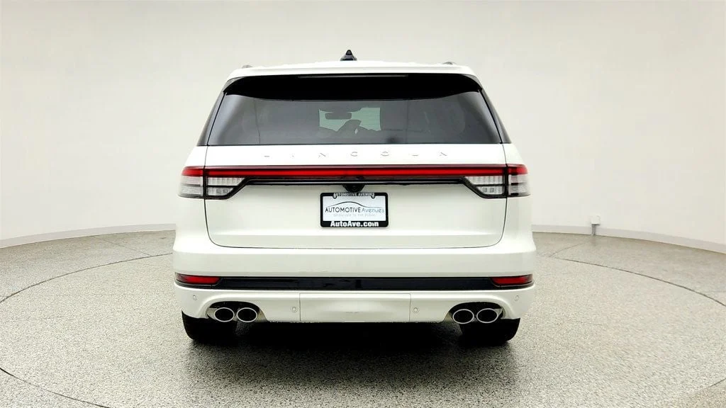 Used 2025 Pristine White Metallic Tri-Coat Lincoln Premiere RWD w/ Jet Pkg & 21
