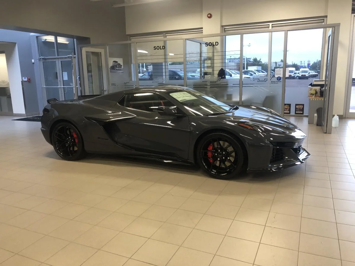 New 2027 Grey Chevrolet Conv w/2LZ image 2