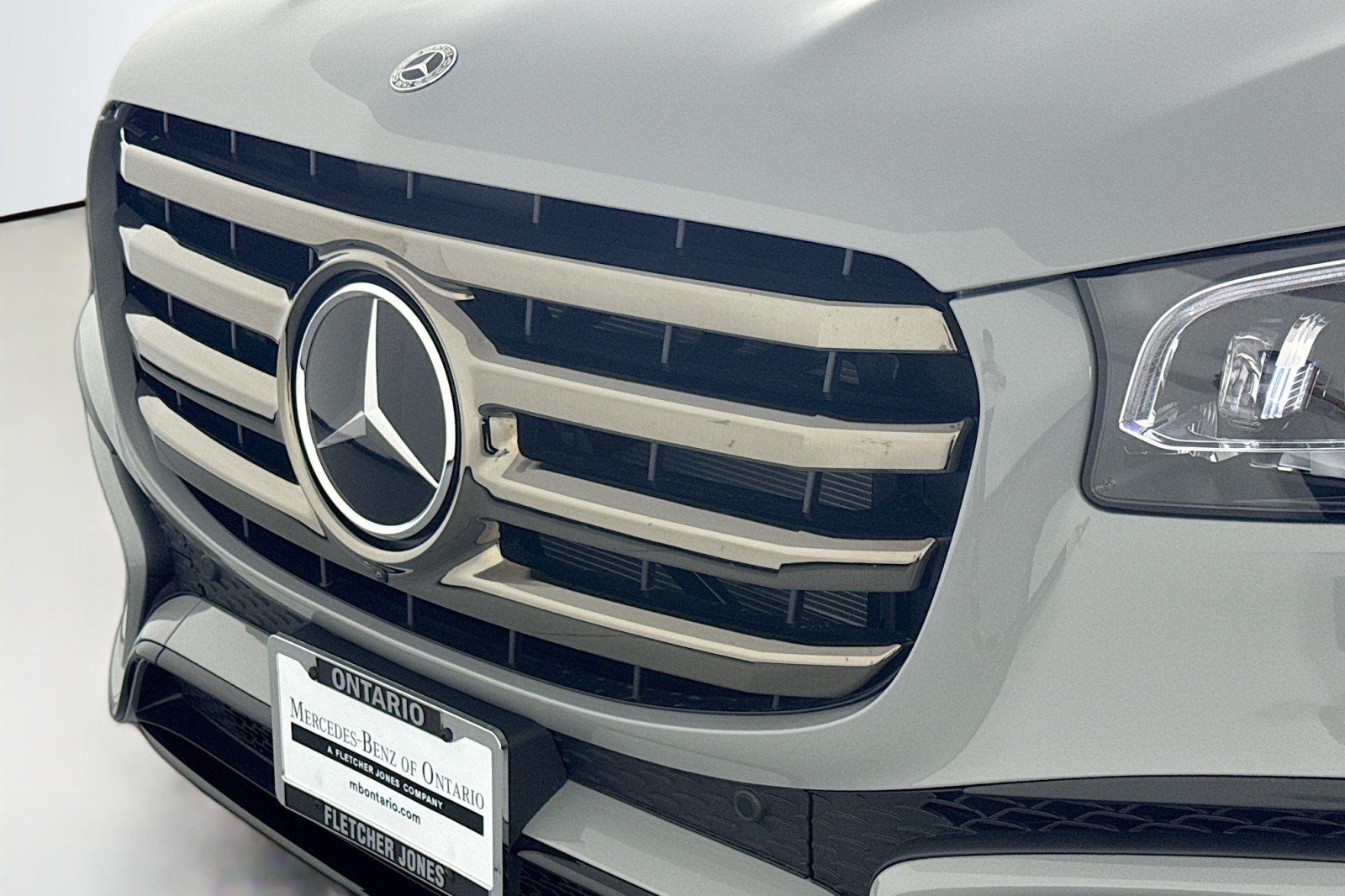New 2026 MANUFAKTUR Alpine Grey Mercedes-Benz GLS 580 4MATIC® SUV image 13