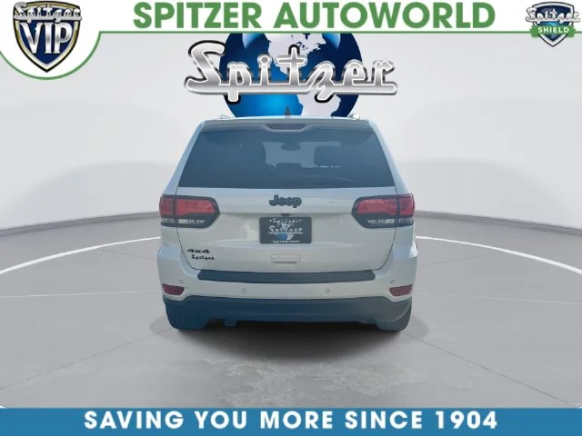 Used 2020 White Jeep Laredo image 9