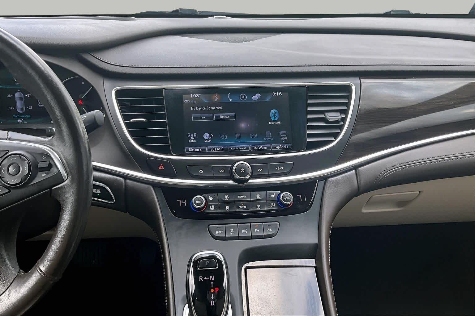 Used 2017  Buick  image 6