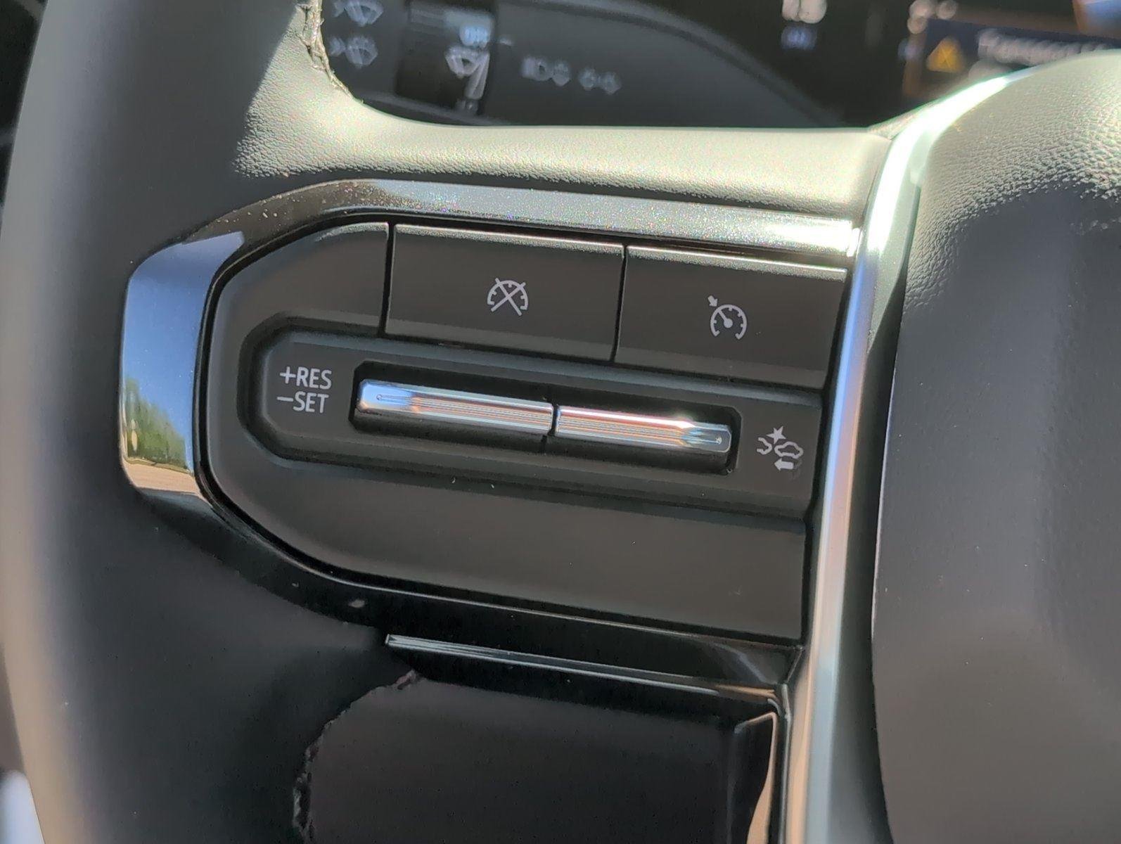 New 2026 Summit White Chevrolet LT image 30