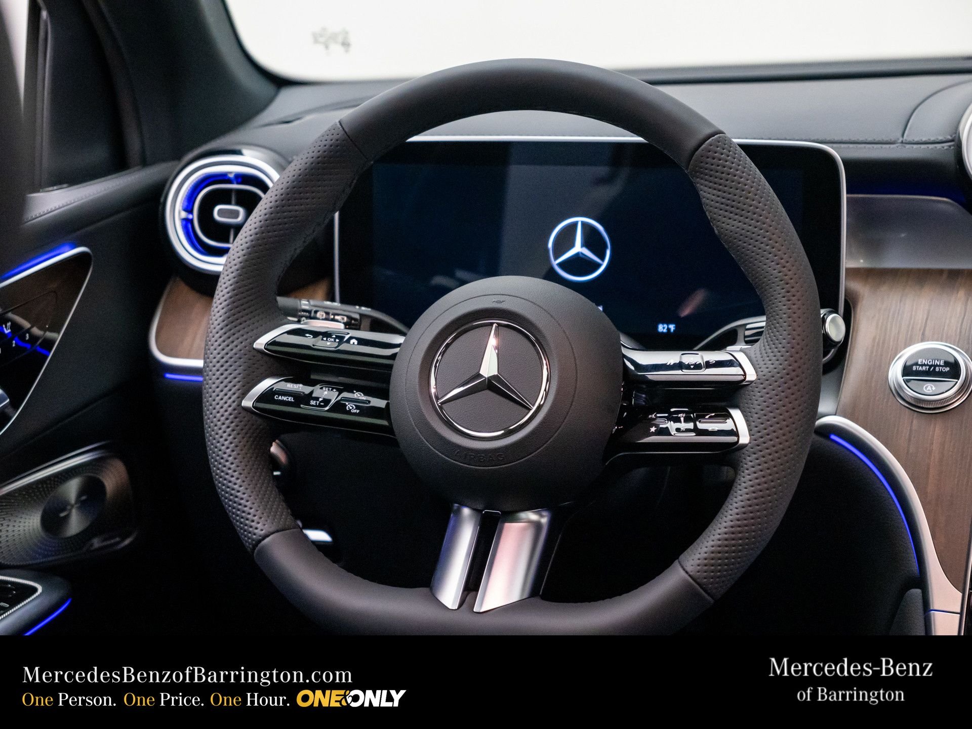 New 2026 Polar White Mercedes-Benz GLC 300 image 12