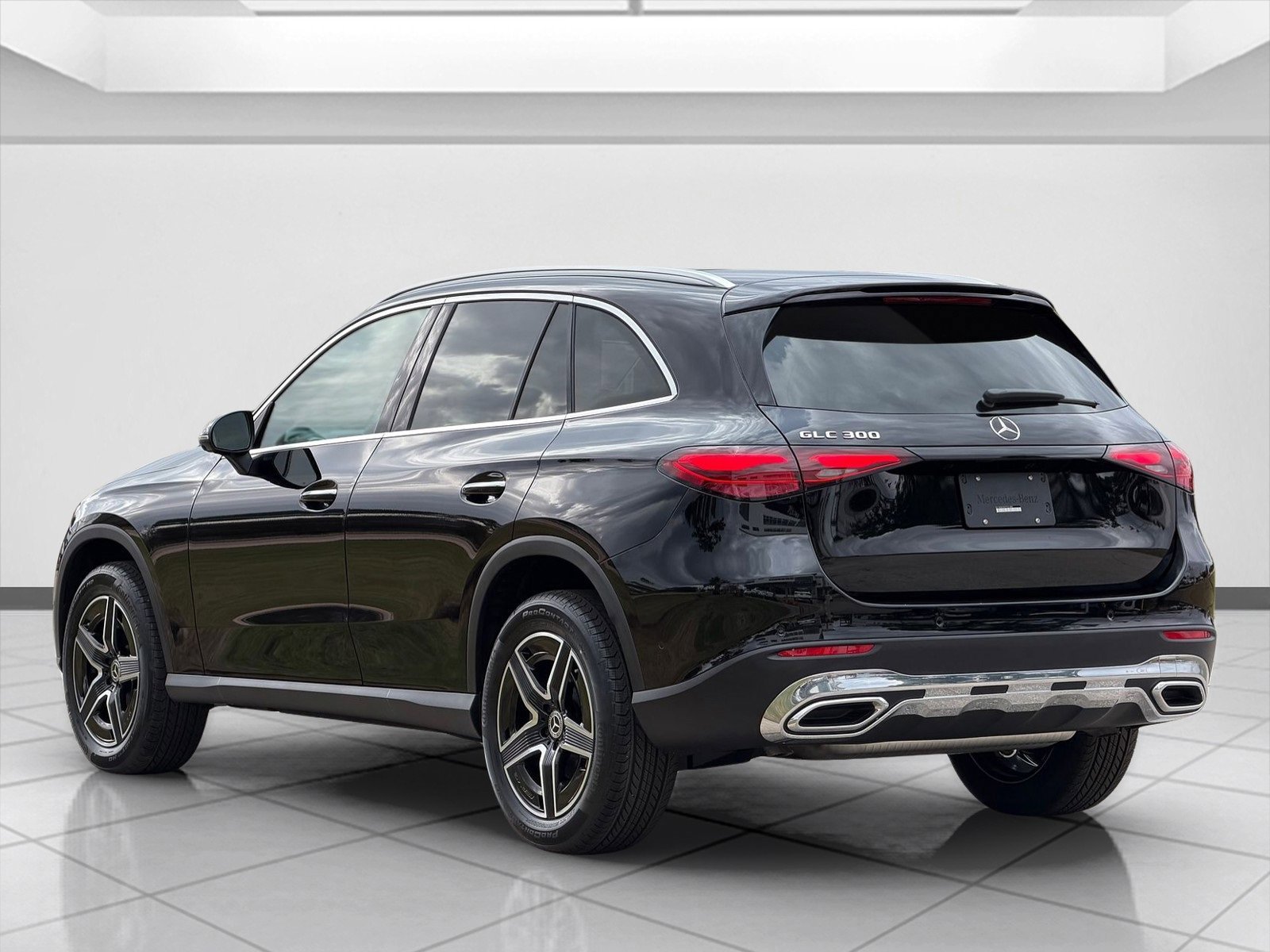 New 2026 Black Mercedes-Benz GLC 300 image 28