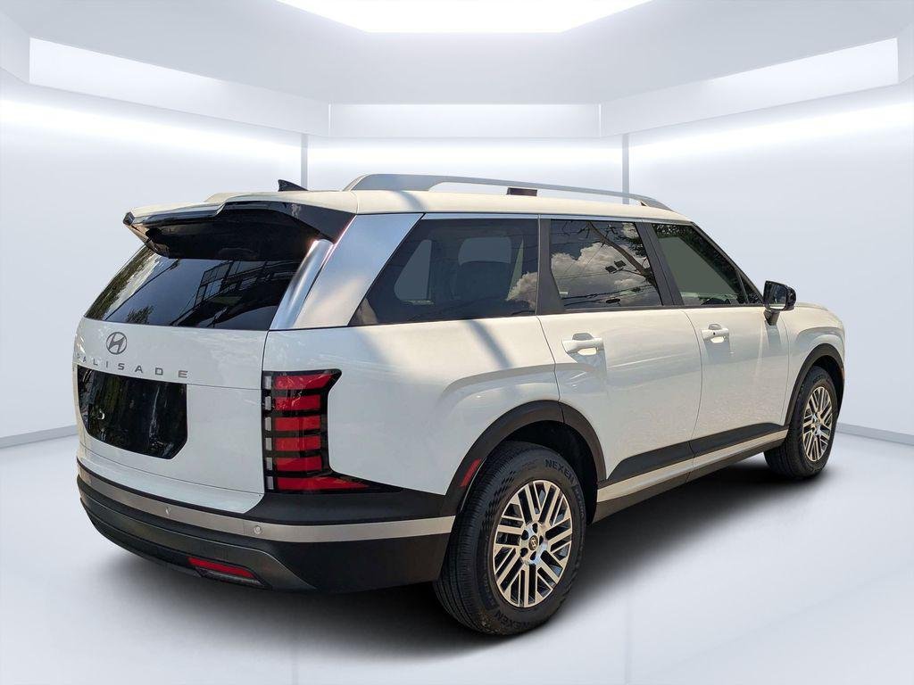 New 2026 White Hyundai SEL FWD image 3