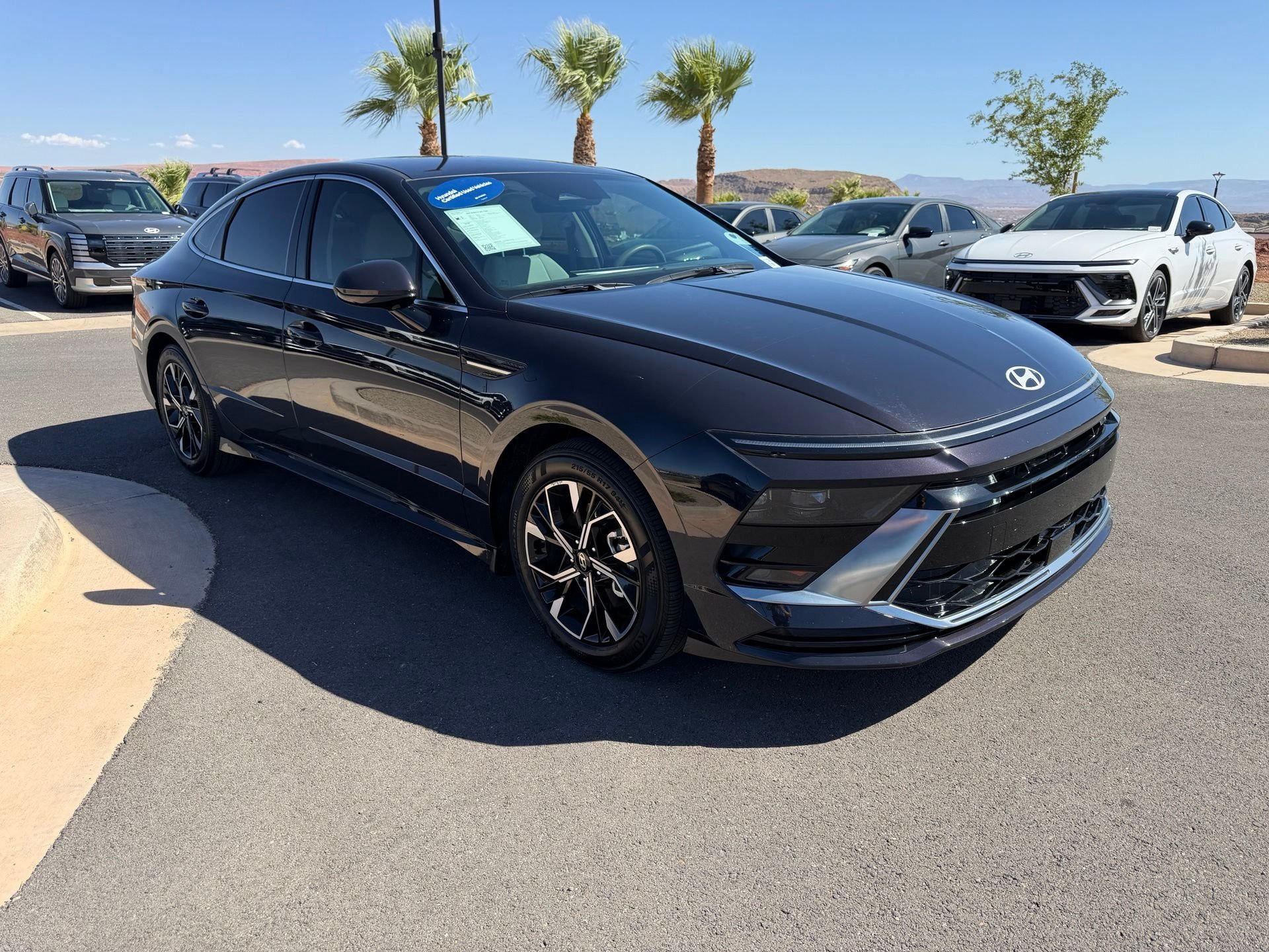 Certified Used 2025 Blue Hyundai SEL image 4