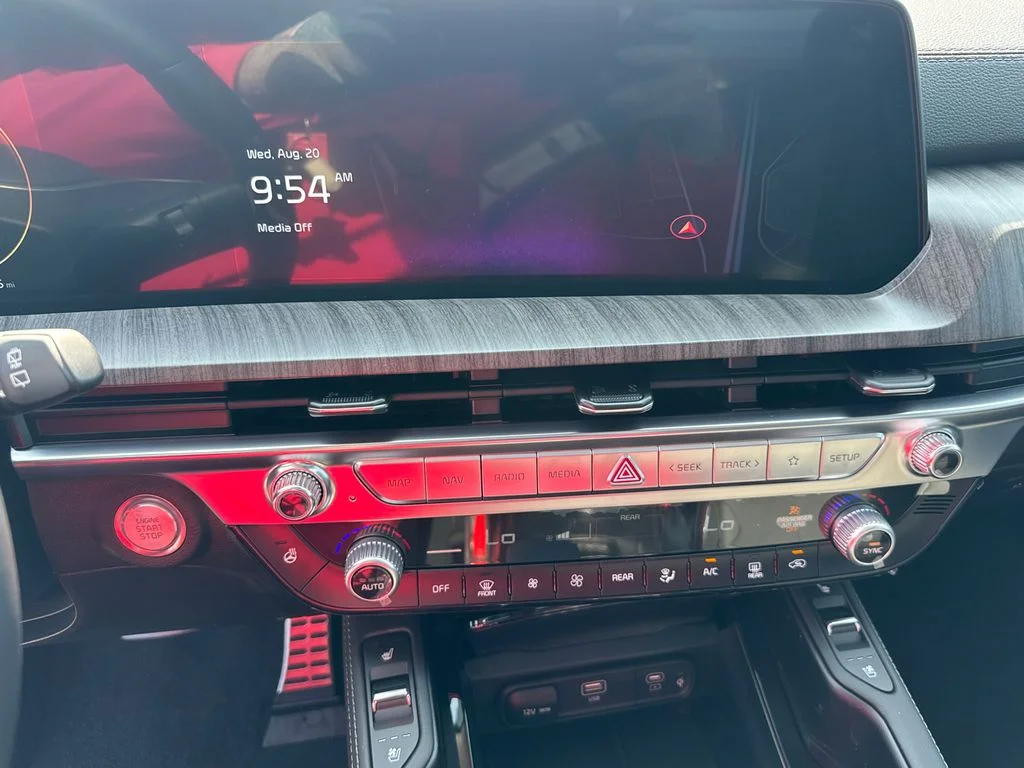 2025 Kia Telluride SX - Photo 29