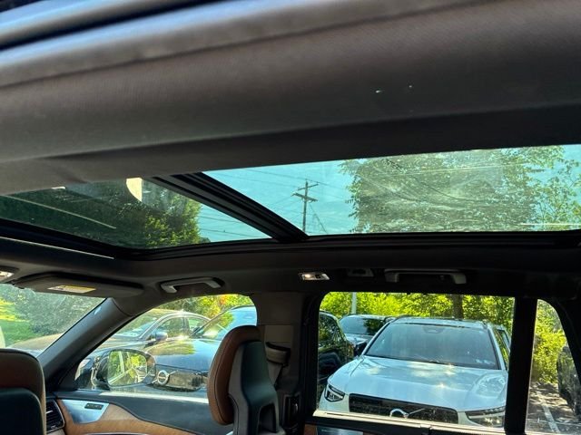 Used 2018 Black Volvo T6 Inscription image 8